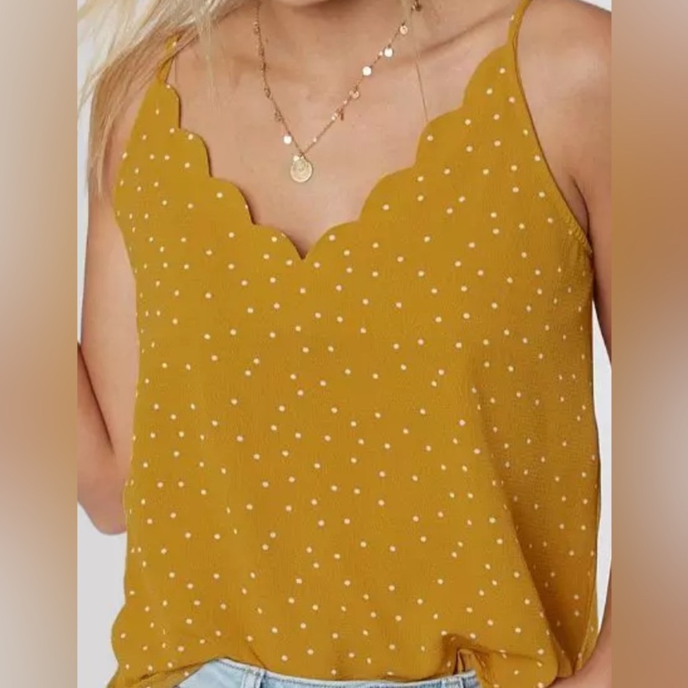 E & M size MEDIUM Yellow Sleeveless Camisole with V-Neck and Polka Dots